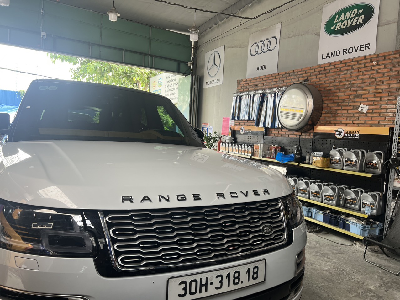 HK Auto - Địa chỉ sửa chữa xe Land Rover uy tín tại TP.HCM